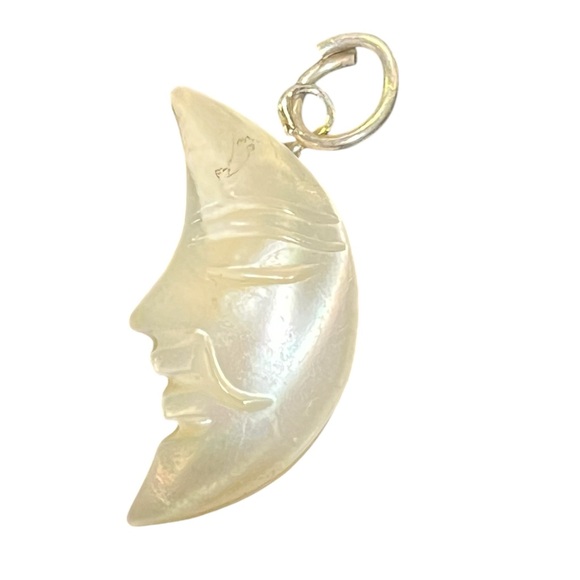 White Carved Mother of Pearl Crescent Moon with Face - Picture 1 of 2